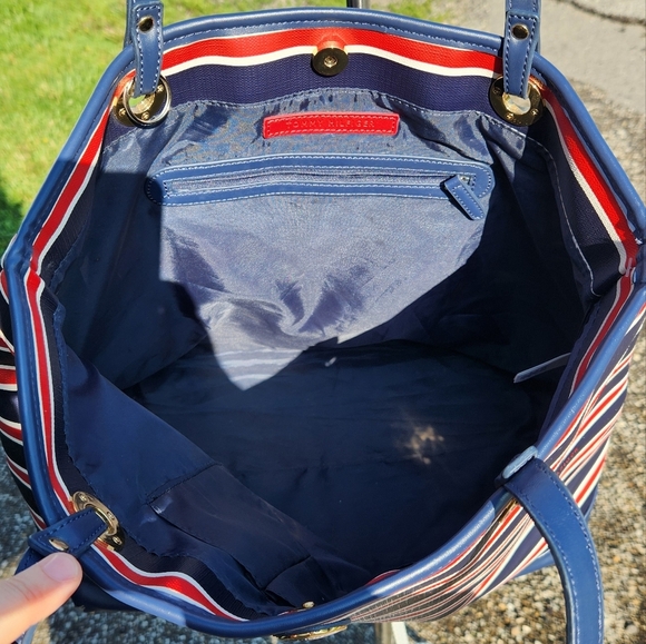 Tommy Hilfiger Blue and Red Nautical Tote - Picture 6 of 8